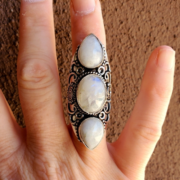 New Rainbow Moonstone 925 Silver Statement Ring. - Picture 15 of 15